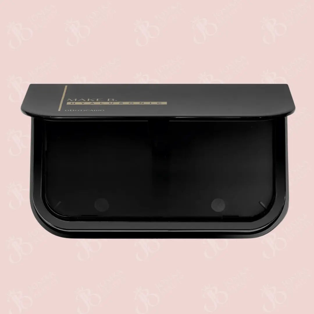 Make B. Étui de poudre compacte hyaluronique